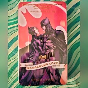 Revolution Batman and Batwoman Dangerous Love Forever Flawless Shadow Palette